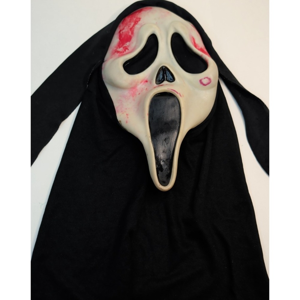 Vintage SCREAM Ghost Face Mask Easter Unlimited Inc w/ Blood Stains